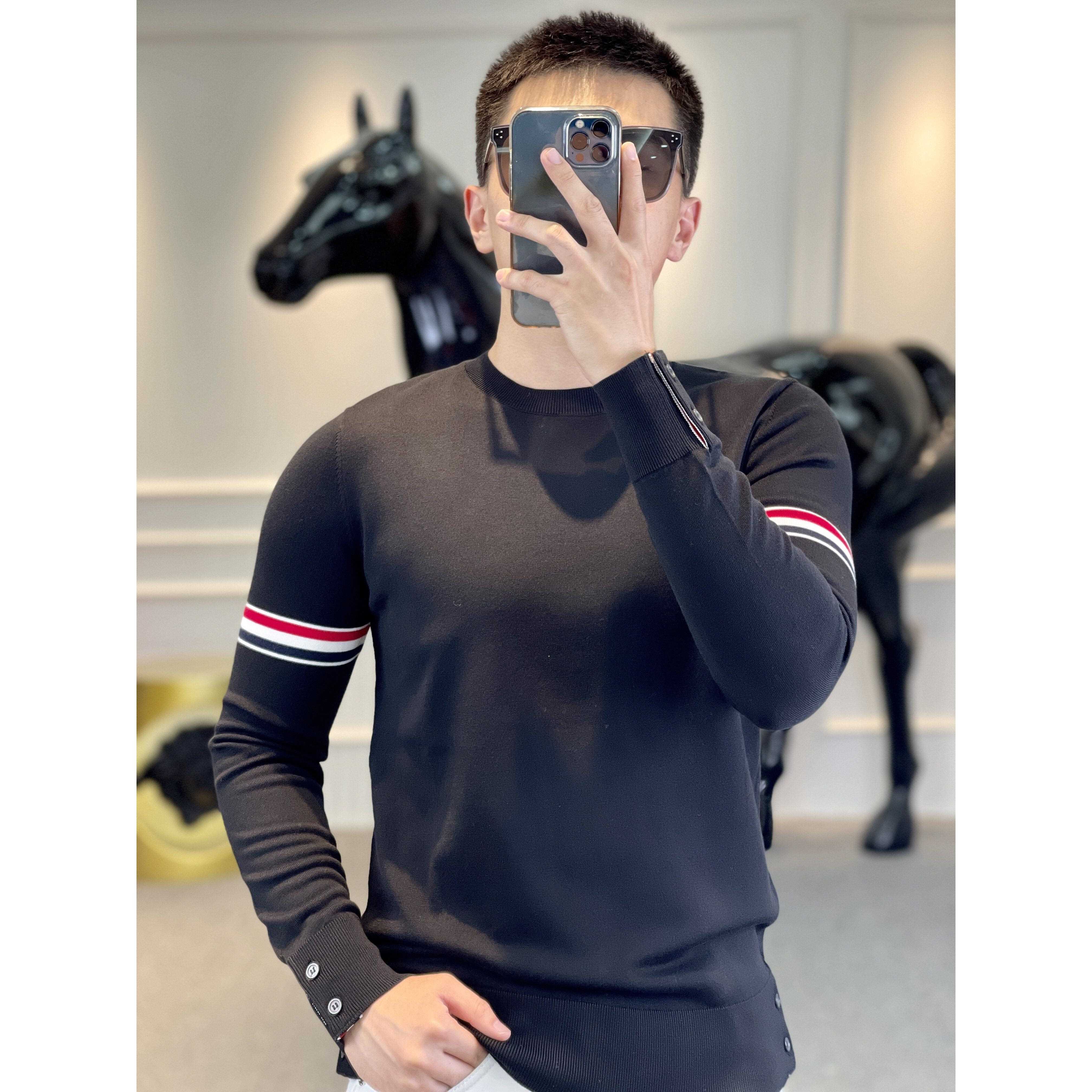 新品欧货简约圆领针织衫潮流高端潮牌长袖休闲套头修身男士毛衣
