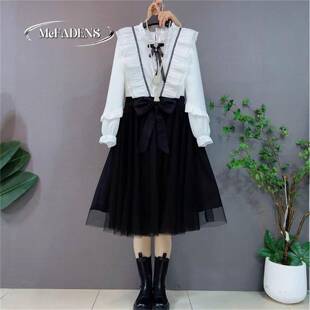 香港早春新款胖mm洋气木耳边减龄显瘦大码遮肚时尚简约设计连衣裙