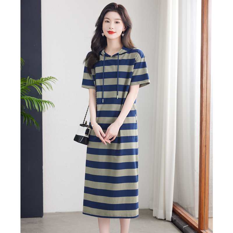 夏季条纹连衣裙2024女新款直筒宽松连帽卫衣休闲运动长款t恤裙子