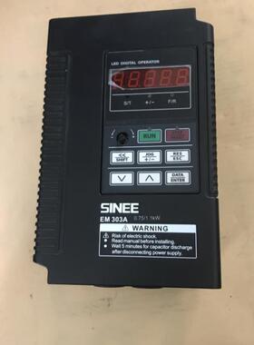 变频器  EM303A-0R7G-3B  EM303A-1R5G-3B  EM303A-2R2G-3B！