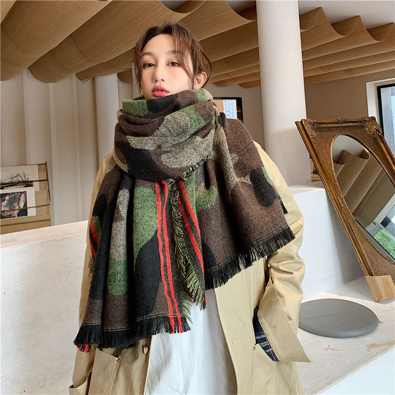 迷彩披肩围巾两用女冬天韩版ins潮百搭时尚超大厚高级感长款围脖