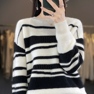 100纯羊绒衫女秋冬新款圆领条纹宽松毛衣拼色加厚慵懒针织打底衫