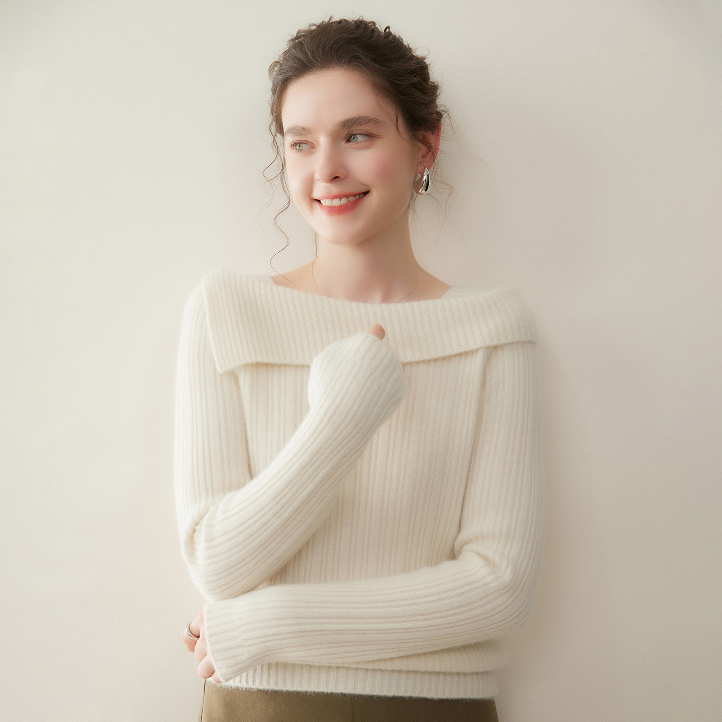 性感纯欲风露肩山羊绒衫女秋冬新款一字领修身显瘦毛衣时尚羊毛衫