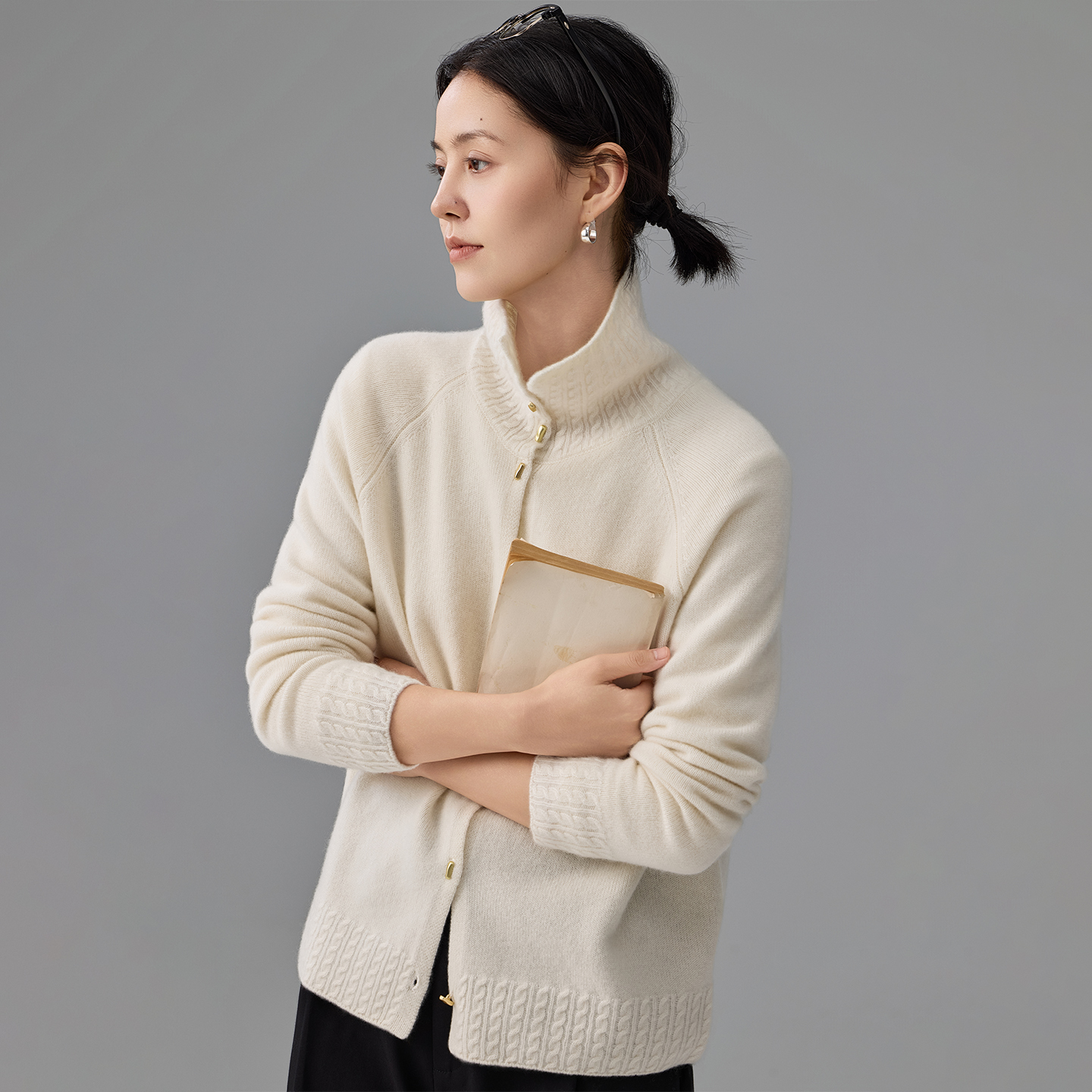 秋冬季新款翻领100%纯山羊绒开衫女宽松加厚气质减龄针织外套毛衣