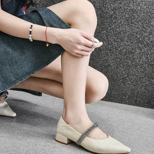 25228软皮金属珠一字双带扣单鞋 卡晶妮软低跟尖头女鞋 2025春新款