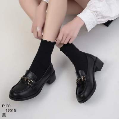 浦发时尚亮皮春秋套脚女单鞋