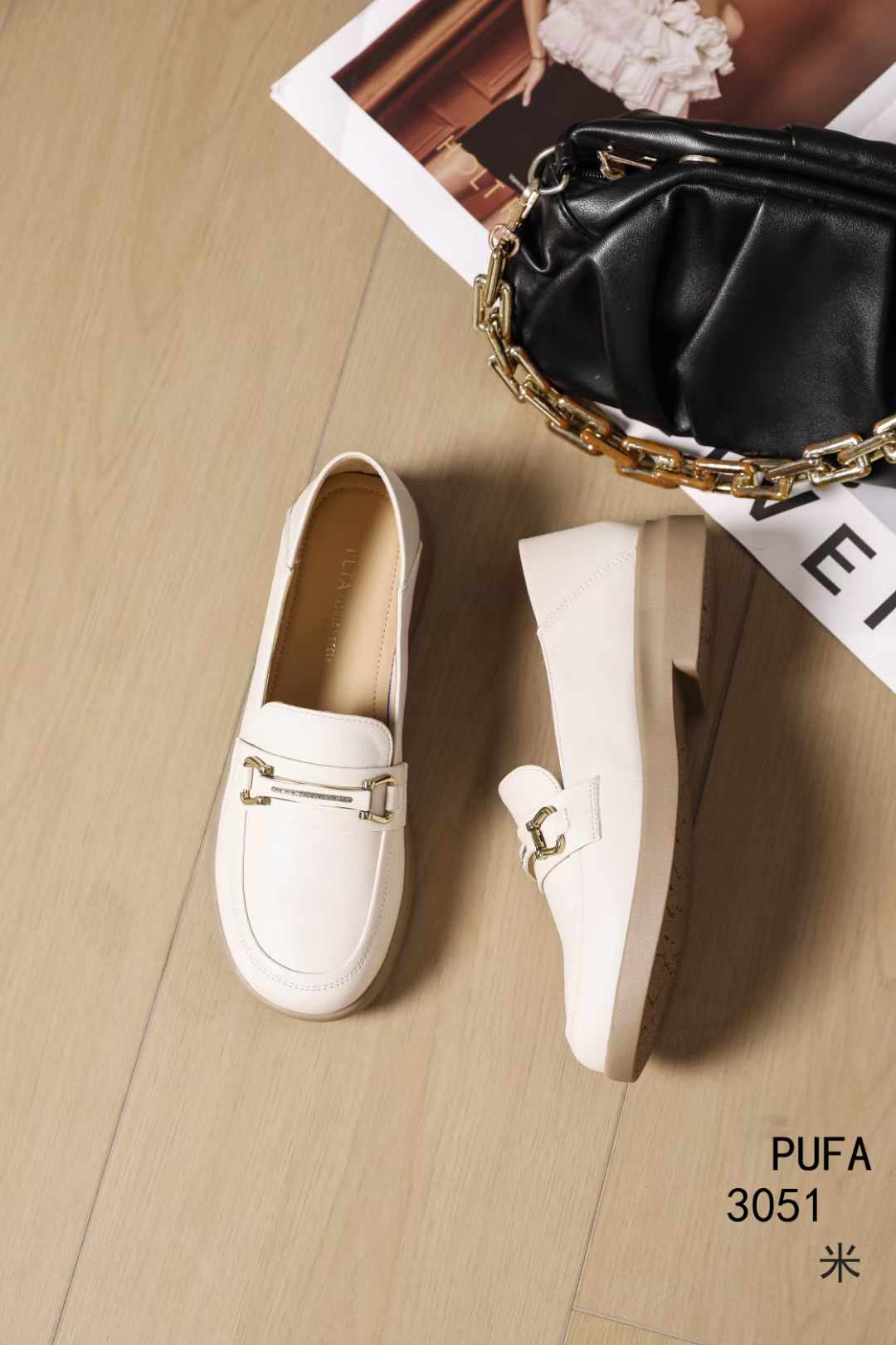 浦发时尚日常外穿金一字扣女单鞋