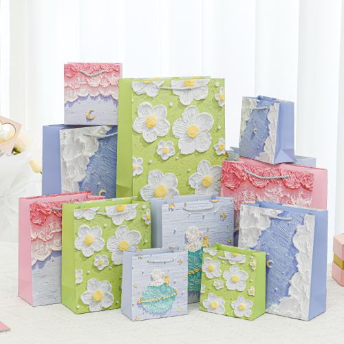菲念白卡纸油画礼品袋厂家直销