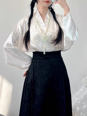 原创宋制汉服女日常交领飞机袖暗纹提花新中式国风上衣