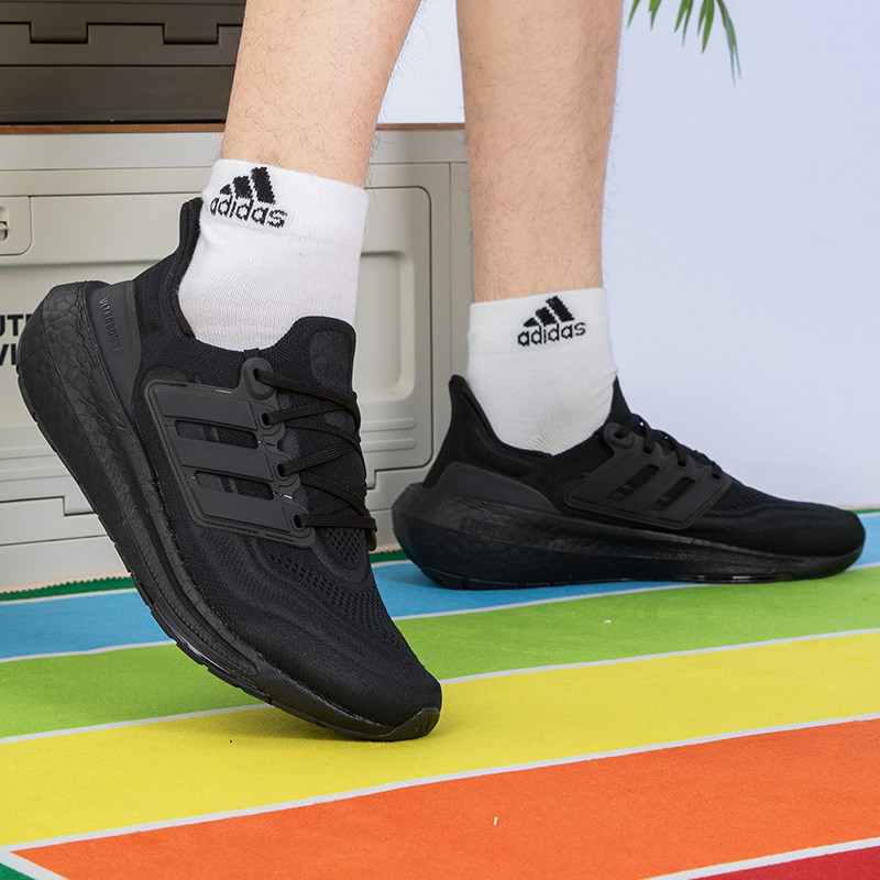 Adidas阿迪达斯男女鞋2026夏季新款ULTRABOOST LIGHT跑步鞋GZ5159