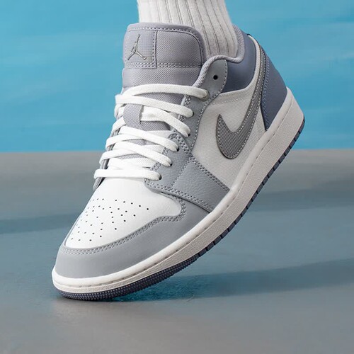 Nike耐克男鞋AJ1复古篮球鞋板鞋