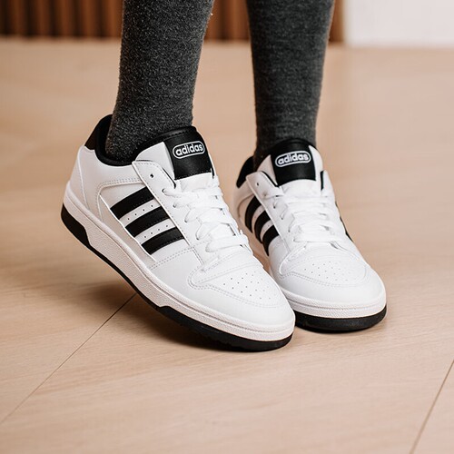 Adidas阿迪达斯男女休闲鞋