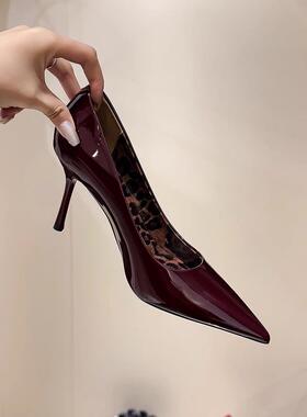 Craes Kally西式皇家姐妹风格！性感的尖趾专利皮革浅高跟鞋新法