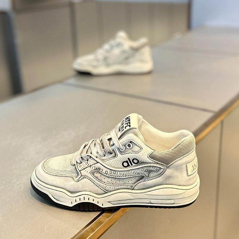 男鞋2025秋冬款皮面做旧覆古时尚休闲小白板鞋百搭潮流青年老爹鞋,流行男鞋,时尚休闲鞋,淘宝优惠券,粉丝福利购,淘宝优惠卷