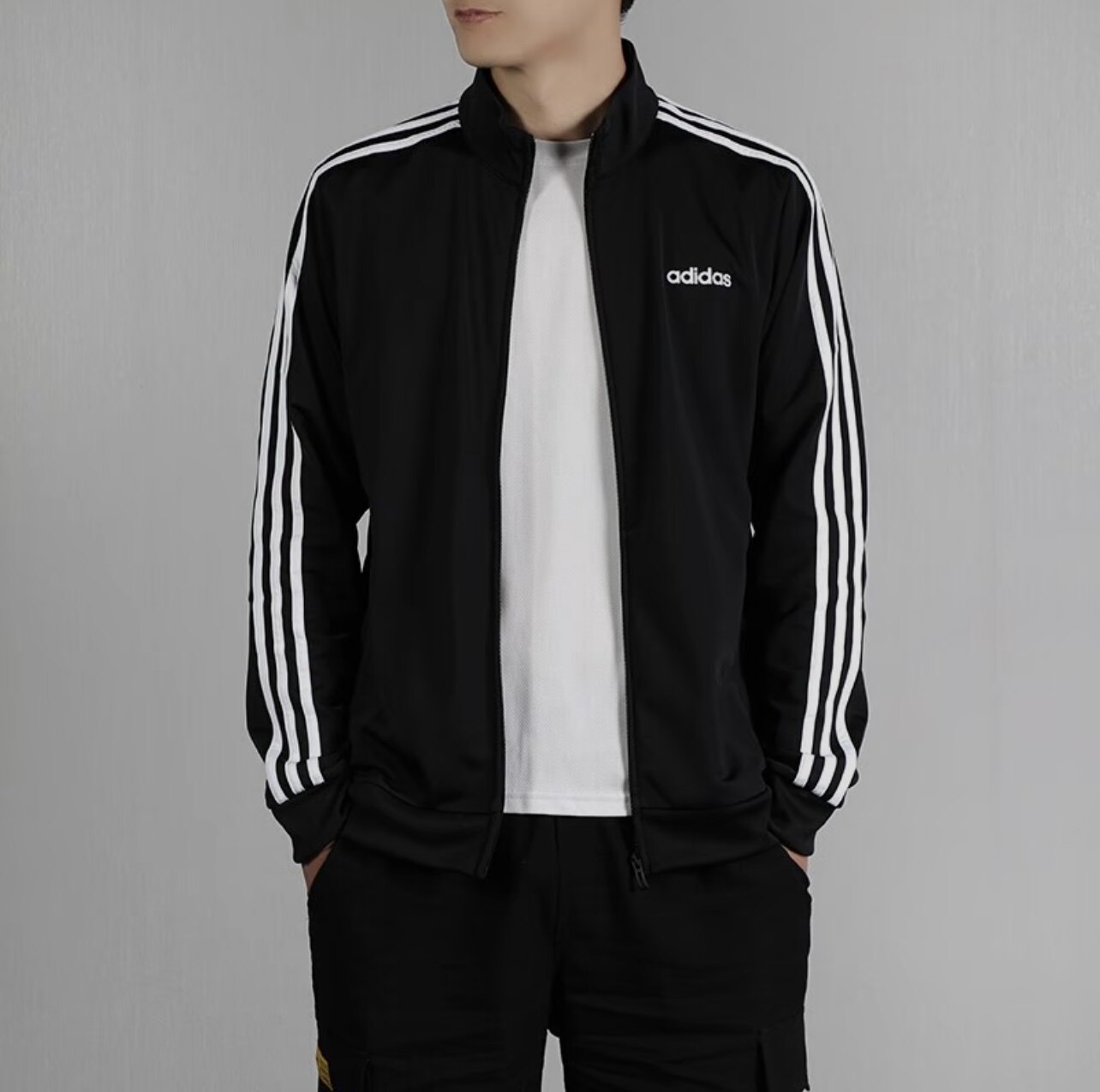 adidas/阿迪达斯训练运动刺绣拼接透气针织拉链立领夹克 DQ3070
