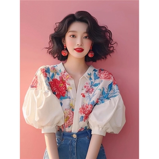 独特漂亮小衫淑女2026新款夏季气质法式设计感泡泡袖碎花衬衫上衣