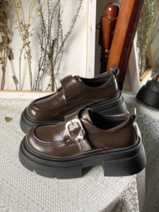 一盒曲奇美式复古学院风玛丽珍女鞋2023秋季新款蝴蝶魔术贴小皮鞋