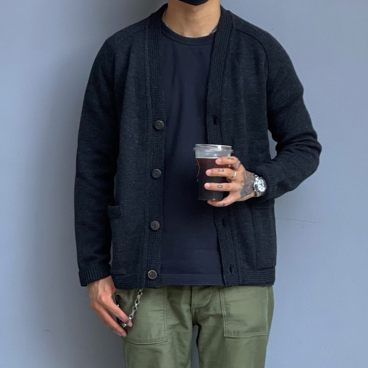 羊毛麻花编织棕榈扣开衫毛衣