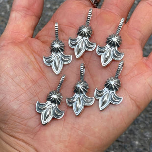 日本手打925全银菊花银星花卉造型吊坠 复古情侣款 Dear Blossom