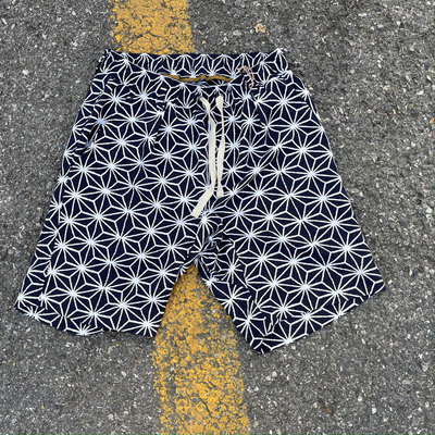 印花松紧腰围休闲复古冲浪短裤