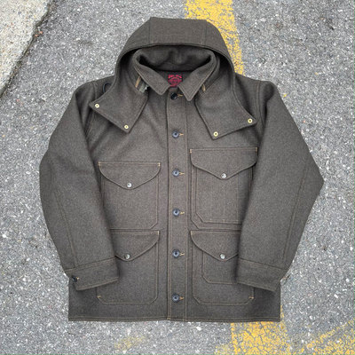 层次叠加口袋设计复古巡航夹克