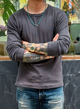 BARNS 四季皆可穿 日产老式梭织机制重磅面料复古修身圆领长袖T恤