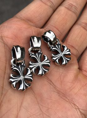 搭配利器十字吊坠项链