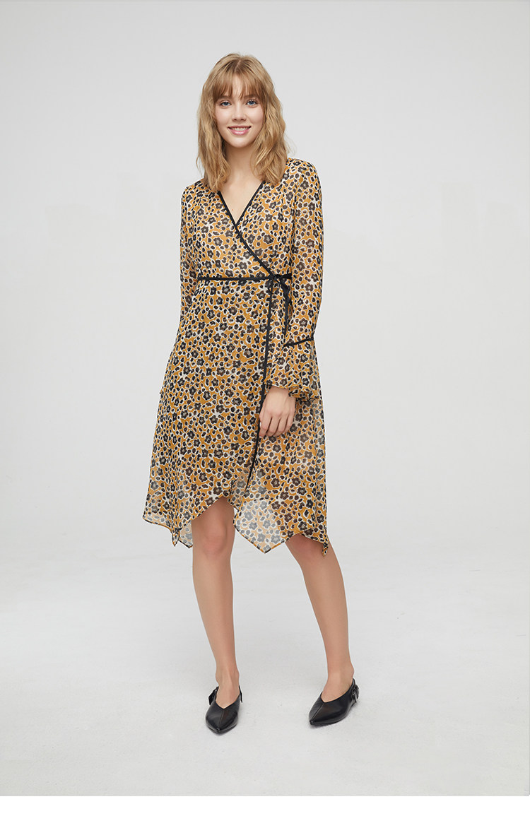 O.W|Mille idee美兰玳 女秋新 满版印花系带连衣裙 19EW51B05