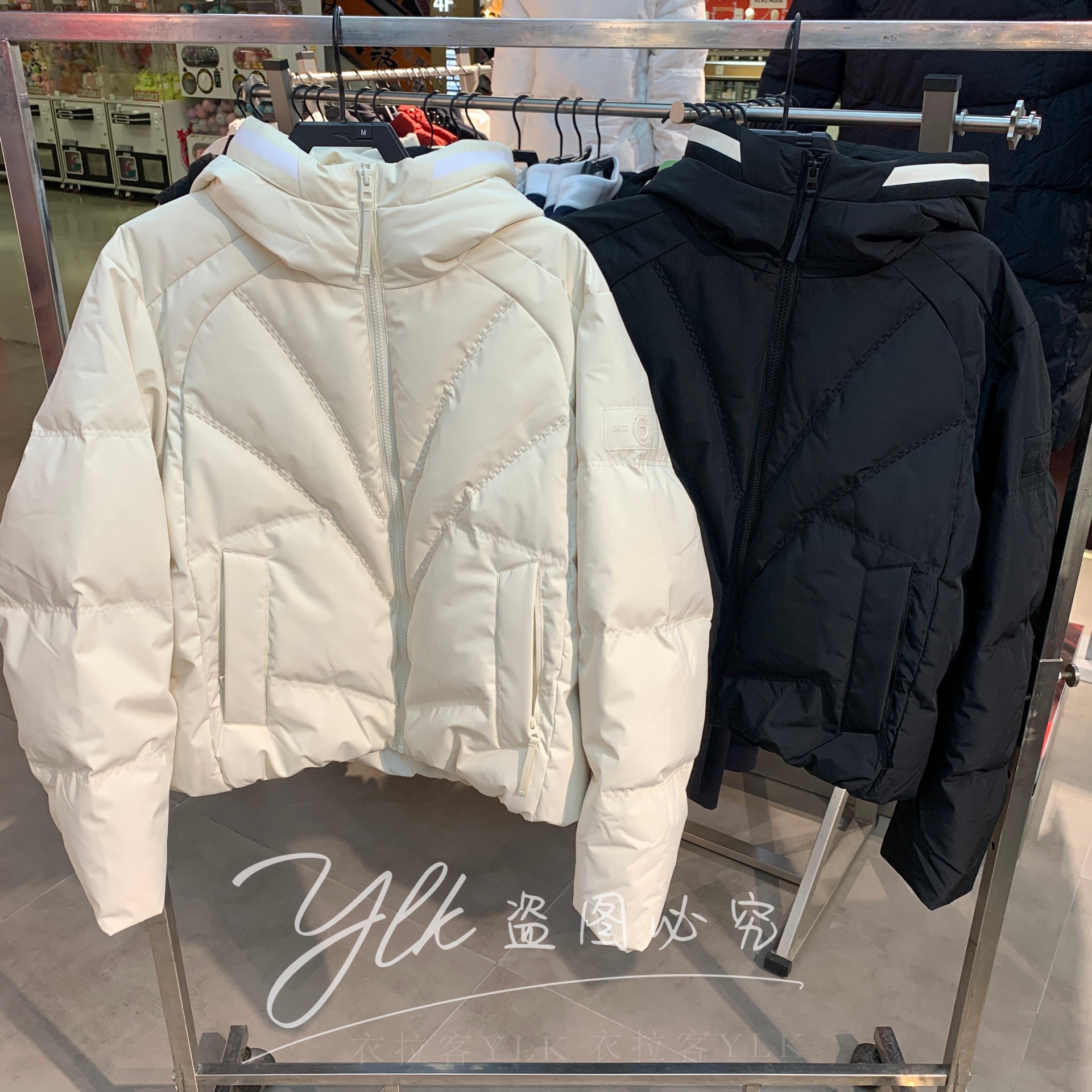 安踏大货2025秋冬女短款羽绒服