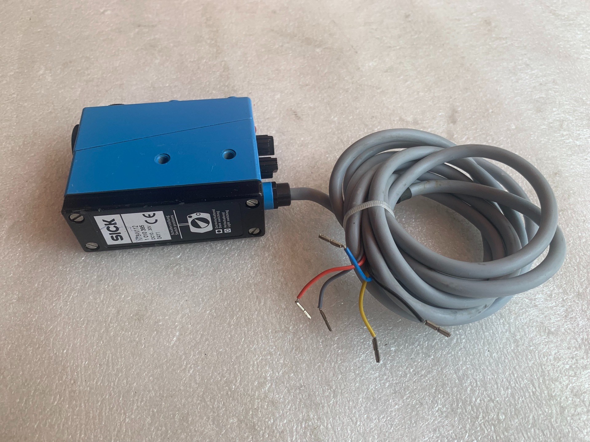 德国SICK西克色标传感器NT6-N112 1010395全新现货议价