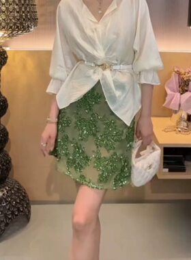 （现货绿色亮片A字女夏季新款高腰显瘦小众时尚重工刺绣包臀短裙
