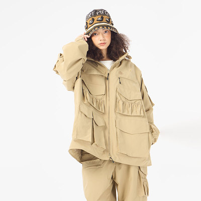 AIMEEWQ&CHUCHUNA联名款外套