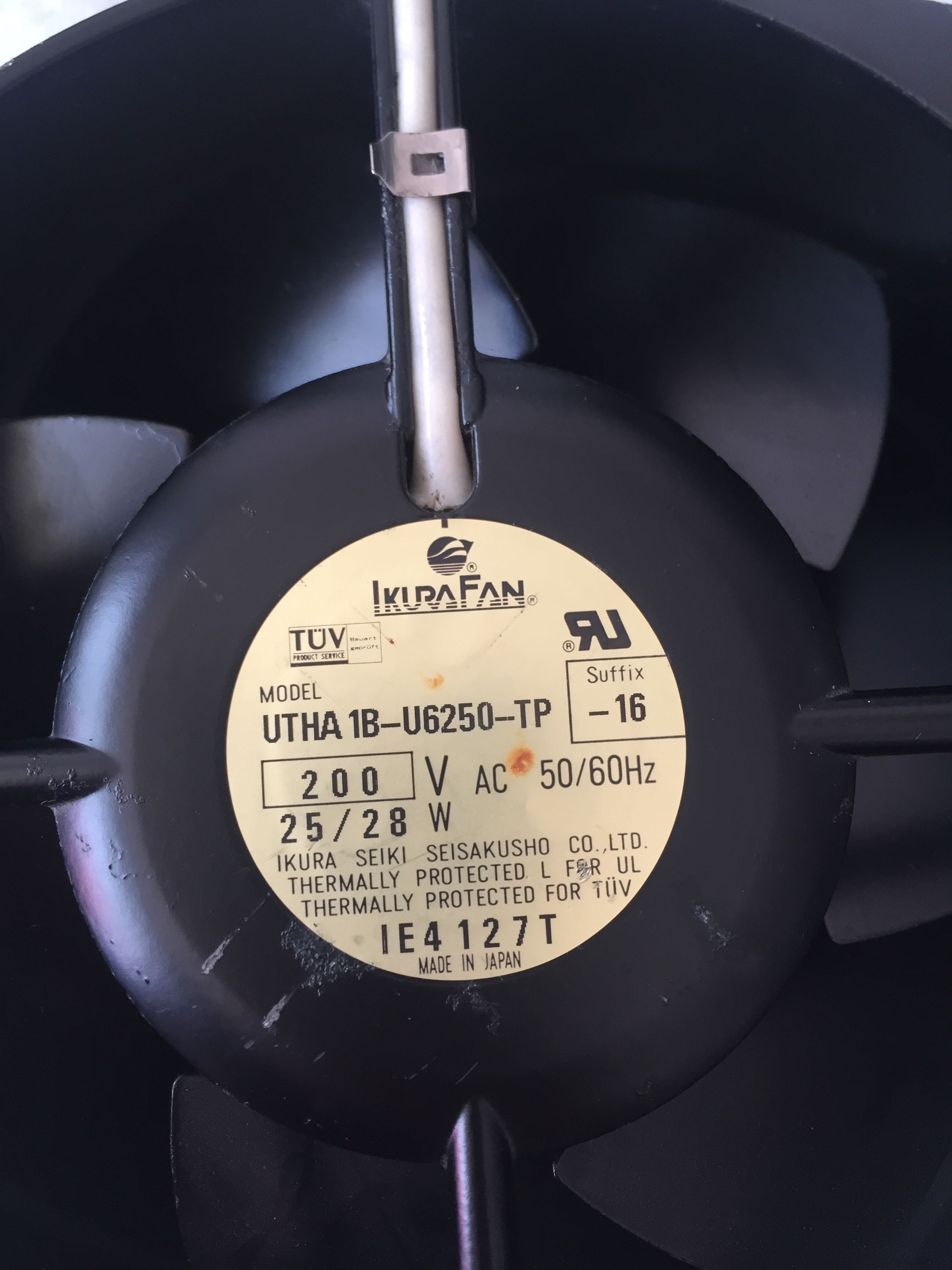 UTHA1B-U6250-TP suffix-16 220V  育良全金属带感应NC 开关风机