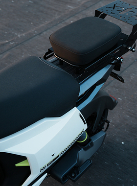 佐华适配小牛电动车F400T尾箱伸缩尾架防水后备箱后货架储物配件