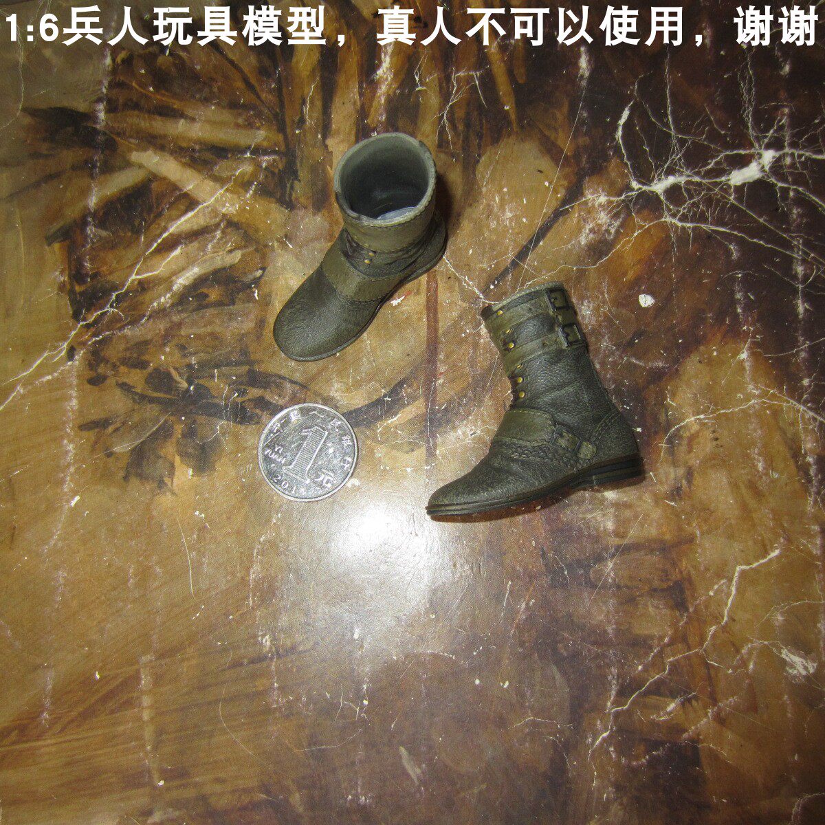 兵人1/6hottoys蝙蝠侠