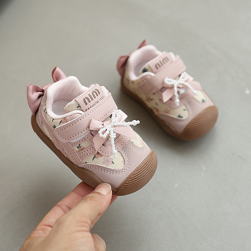 女宝宝软底春秋款学步鞋