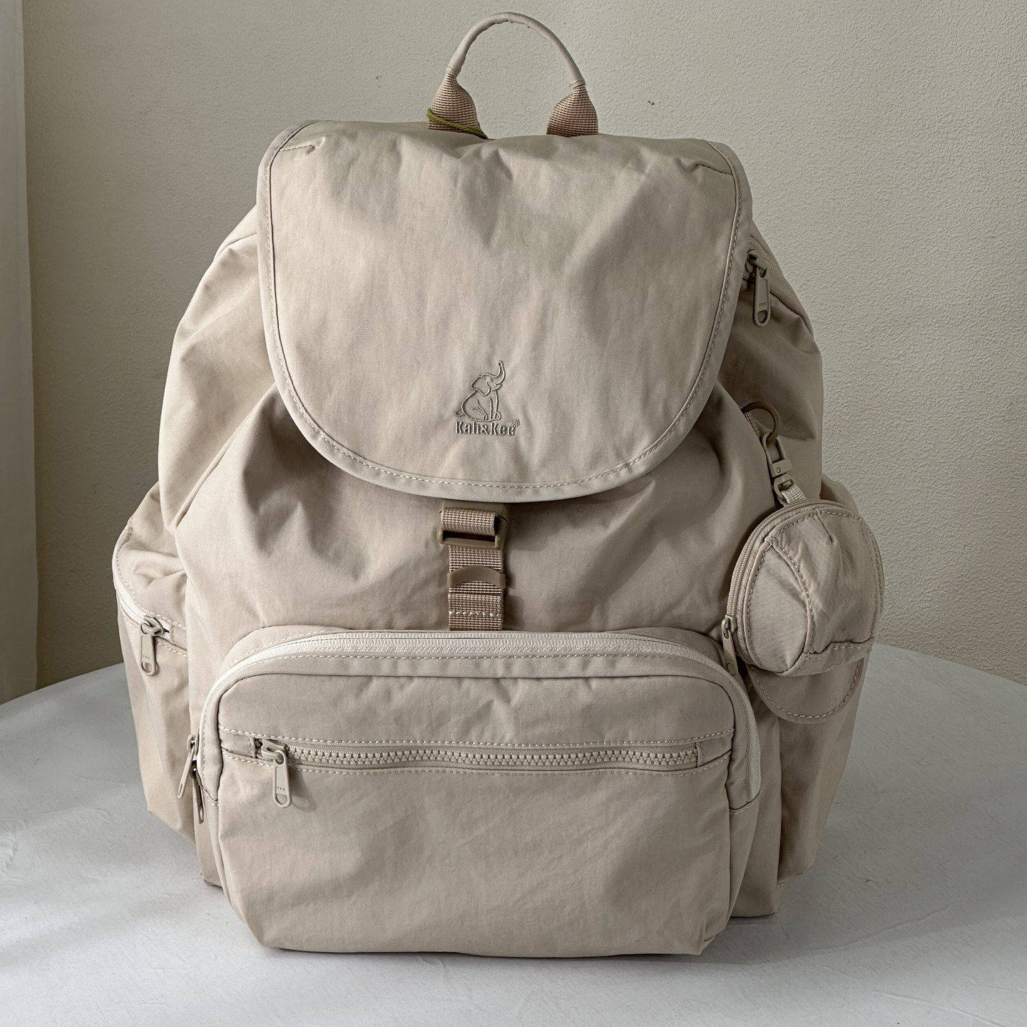 正品kh&Kee双肩包女简约通勤风旅行背包大容量包户外登山小众电脑