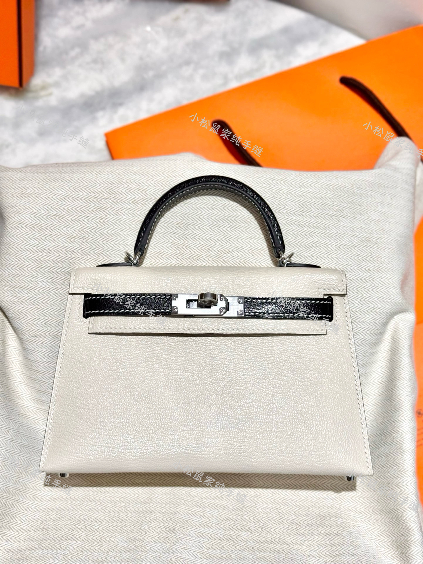 定制蜡线二代熊猫色Chevre黑白特种山羊皮银扣KL19迷你凯莉宴会包