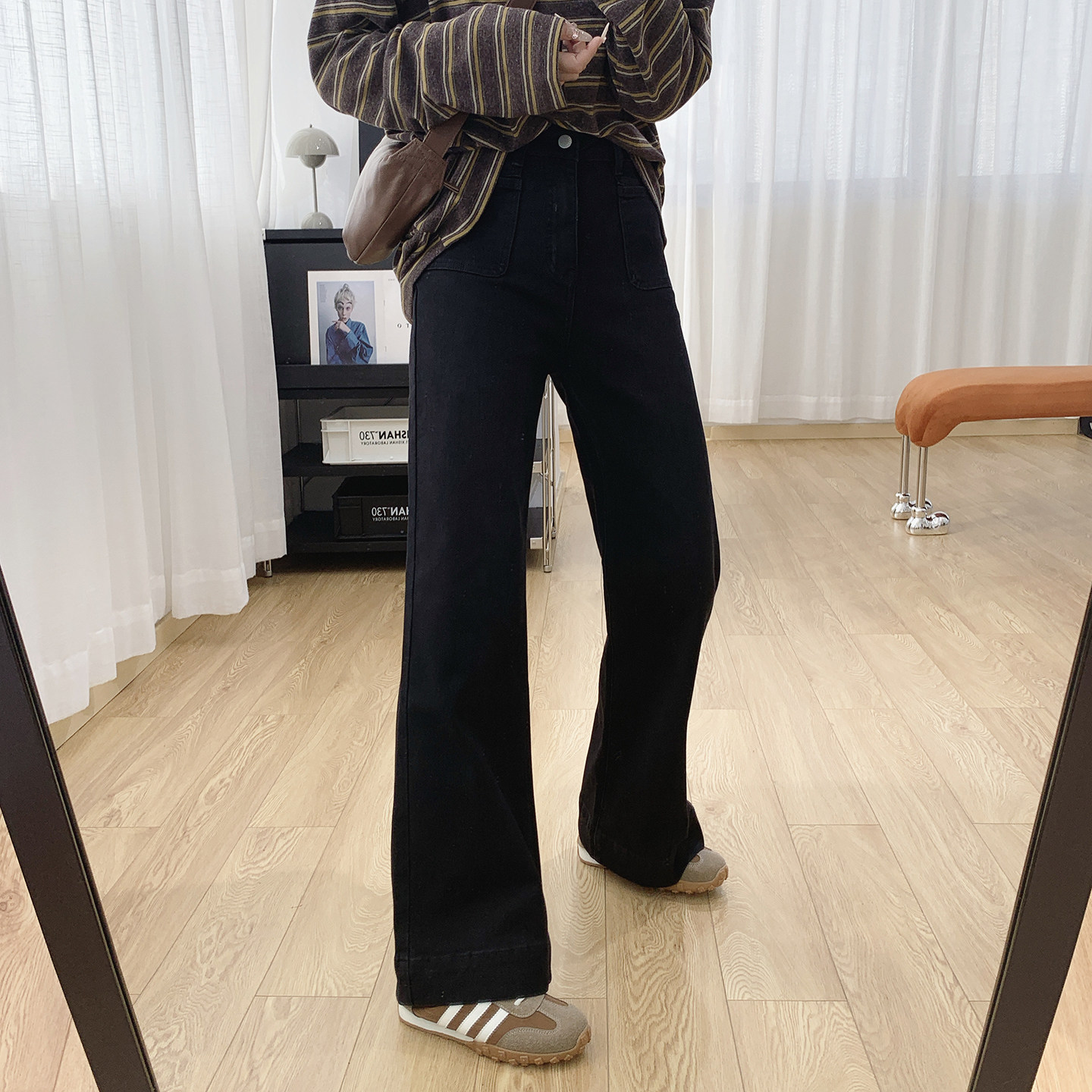 显瘦不贴腿宽松加绒喇叭牛仔裤女