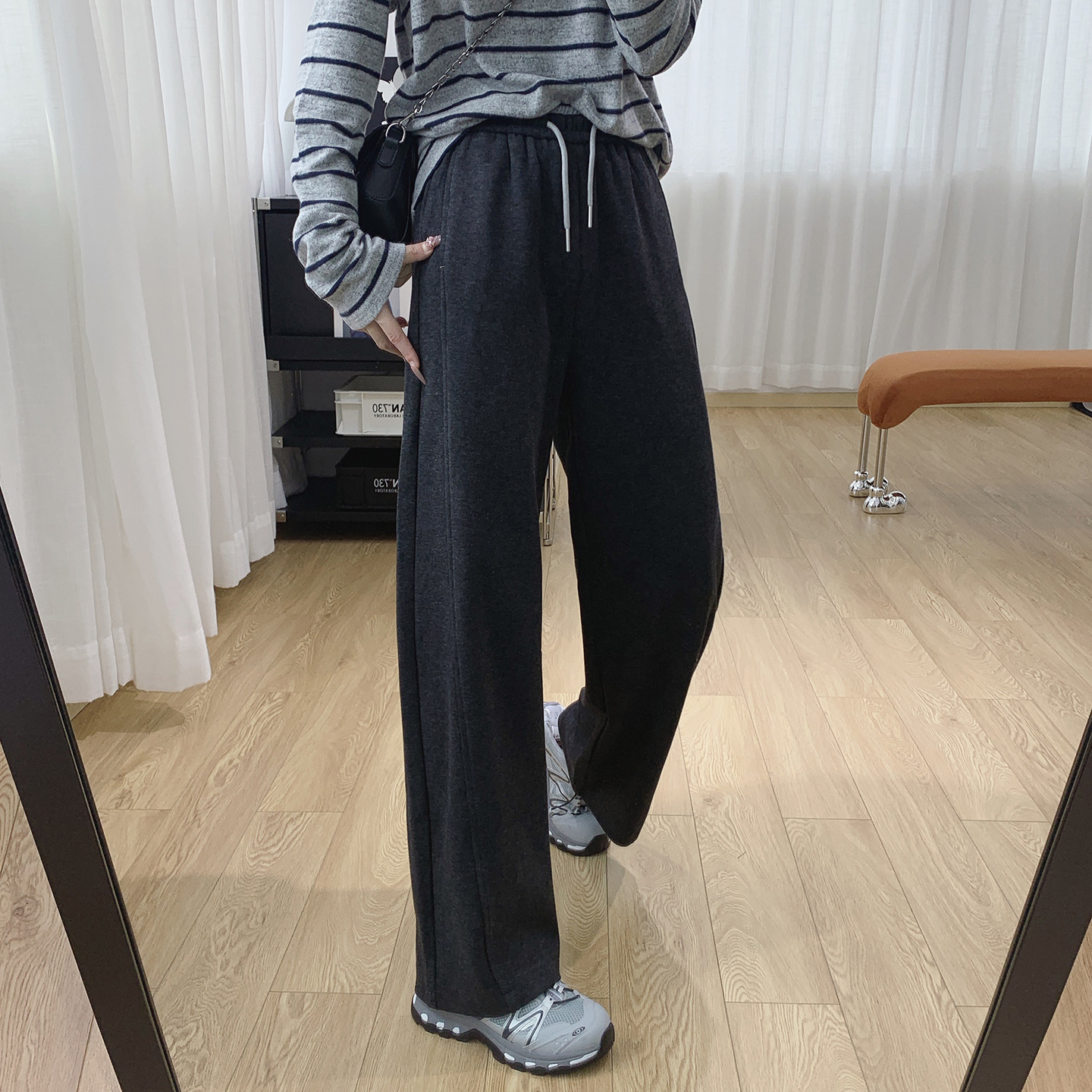 软糯立体裁剪显瘦垂感弯刀裤女秋