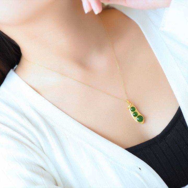 女款碧玉锁骨链女四季豆白玉石925纯银针古风金镶新疆吊项