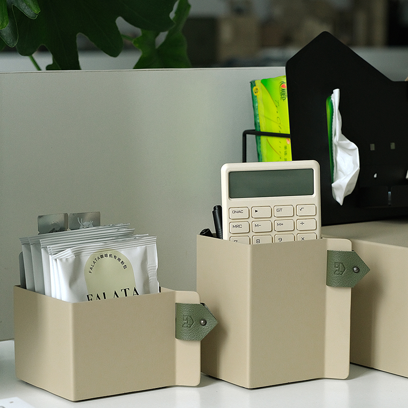 奶茶色正方形笔筒创意设计收纳桶