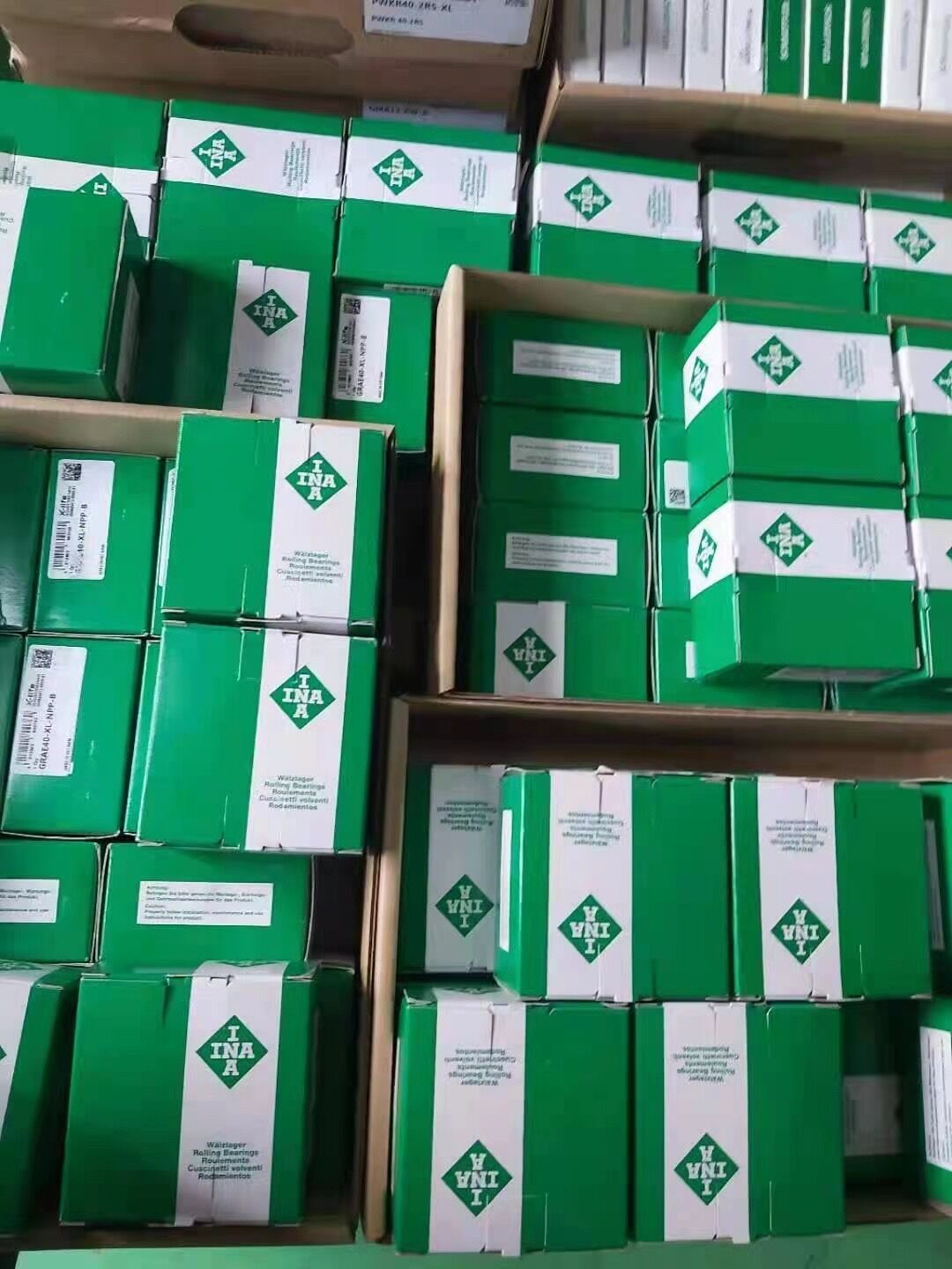 INA进口满装圆柱滚子轴承SL182212 SL182214 SL182215 SL182216