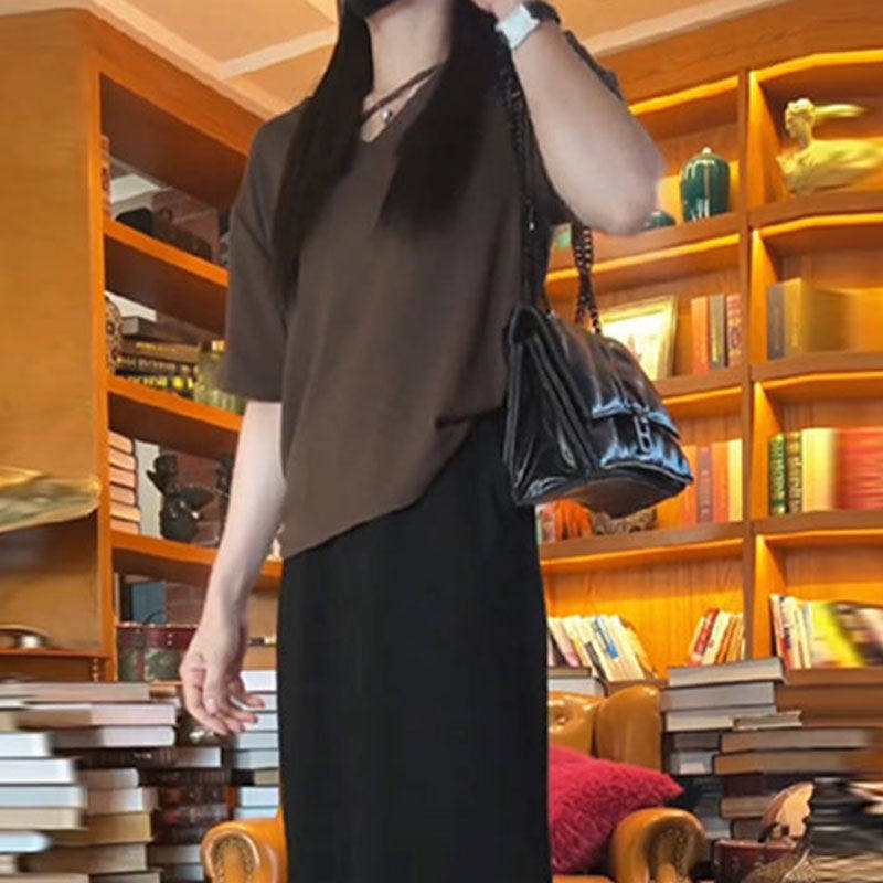 品牌折扣正品女装断码清仓特价不能退换咖色v领短袖t恤女夏季大码