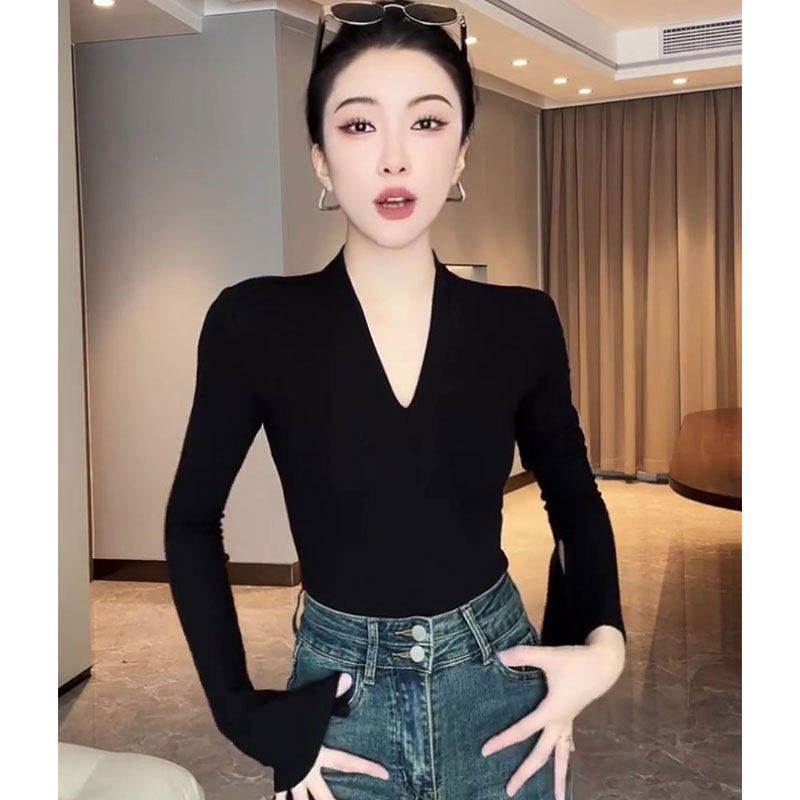 品牌折扣正品女装断码清仓特价不能退换黑色V领长袖T恤女秋季新款