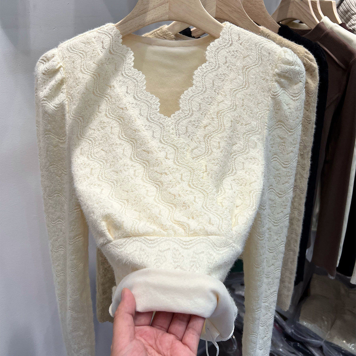 品牌折扣正品女装断码清仓特价不能退换蕾丝打底衫女秋冬新款性感