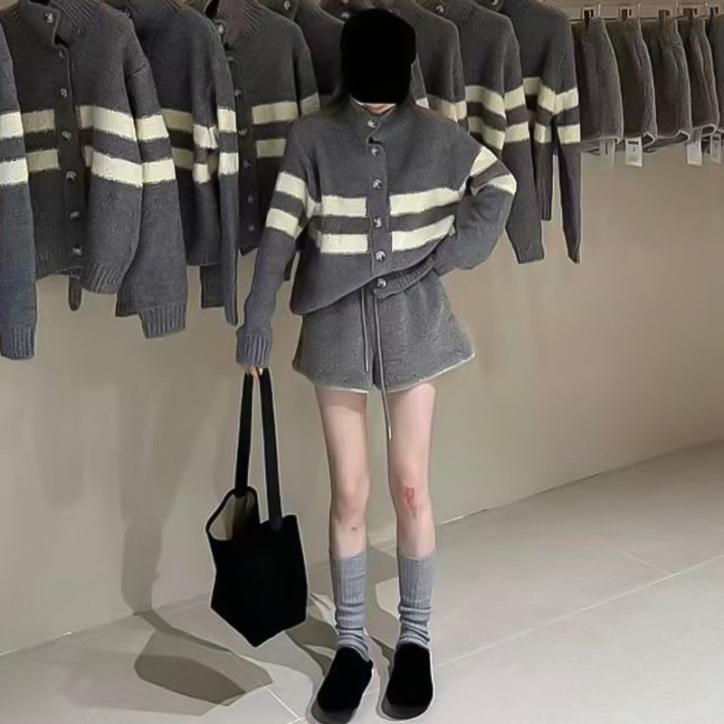 品牌正品女装衣服断码特价清仓 不接受退换-羊羔绒短裤女秋冬