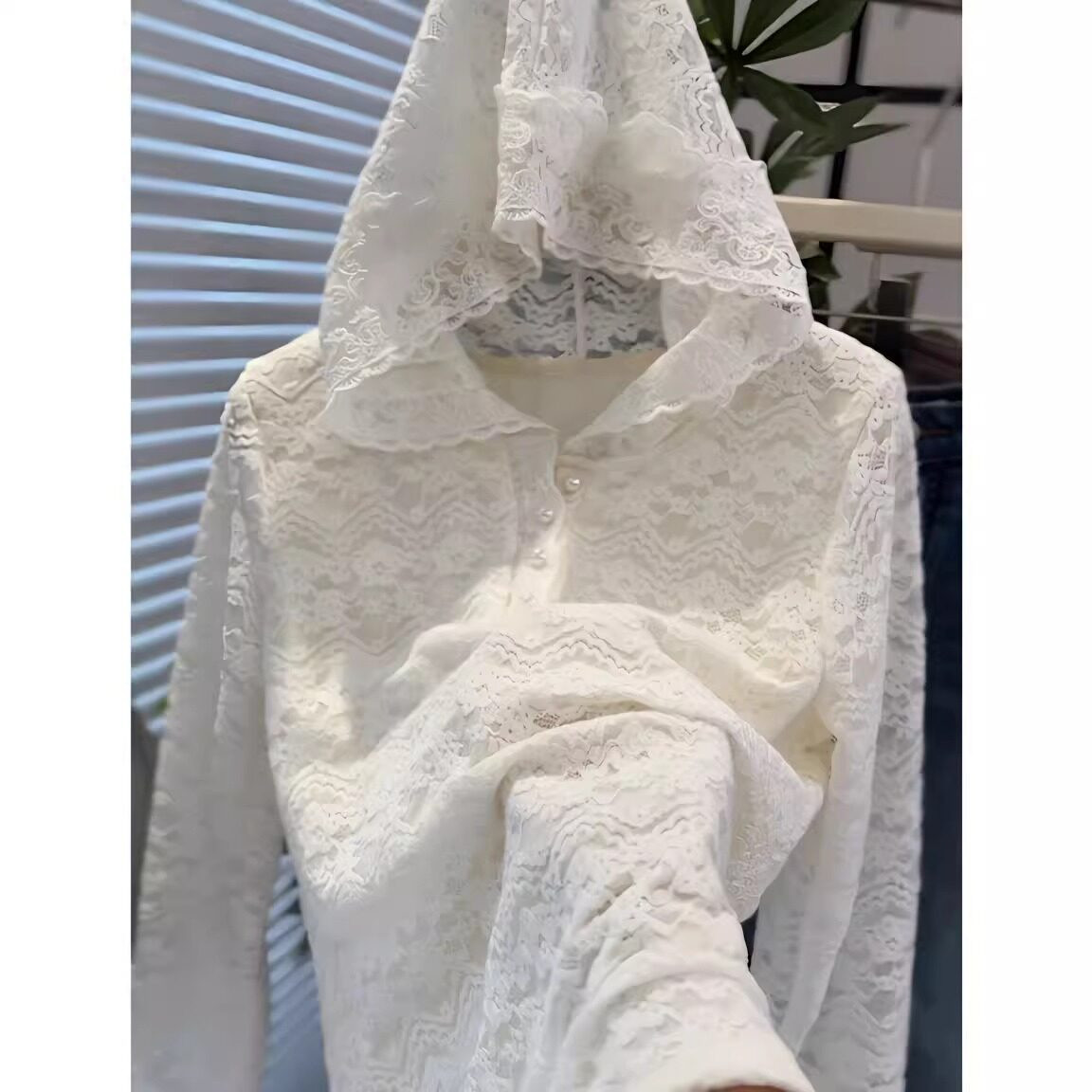 品牌正品女装衣服断码特价清仓 不接受退换-米白色连帽长袖蕾丝衫