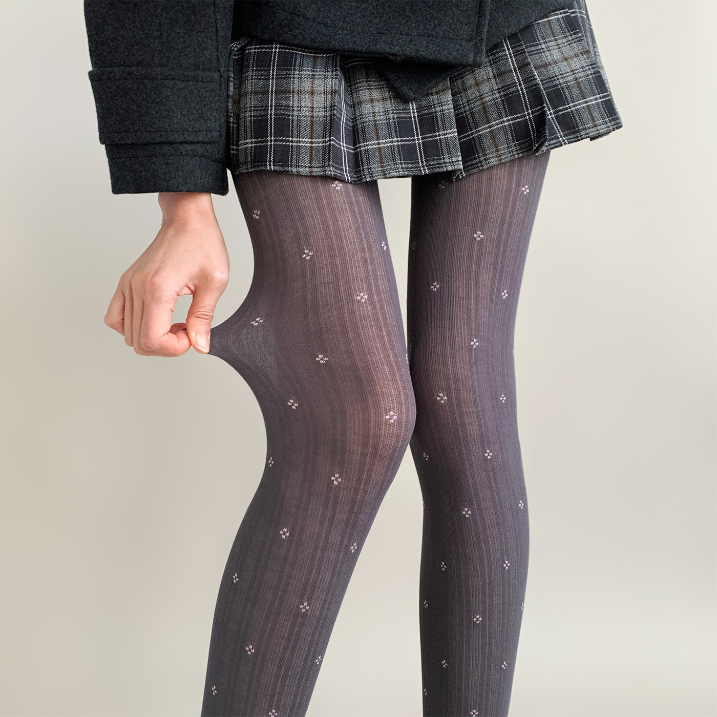 夜间教习室灰色连裤袜女秋冬碎花镂空复古日系显瘦竖纹外穿打底裤,女士内衣/男士内衣/家居服,连裤袜/打底袜,淘宝优惠券,粉丝福利购,淘宝优惠卷