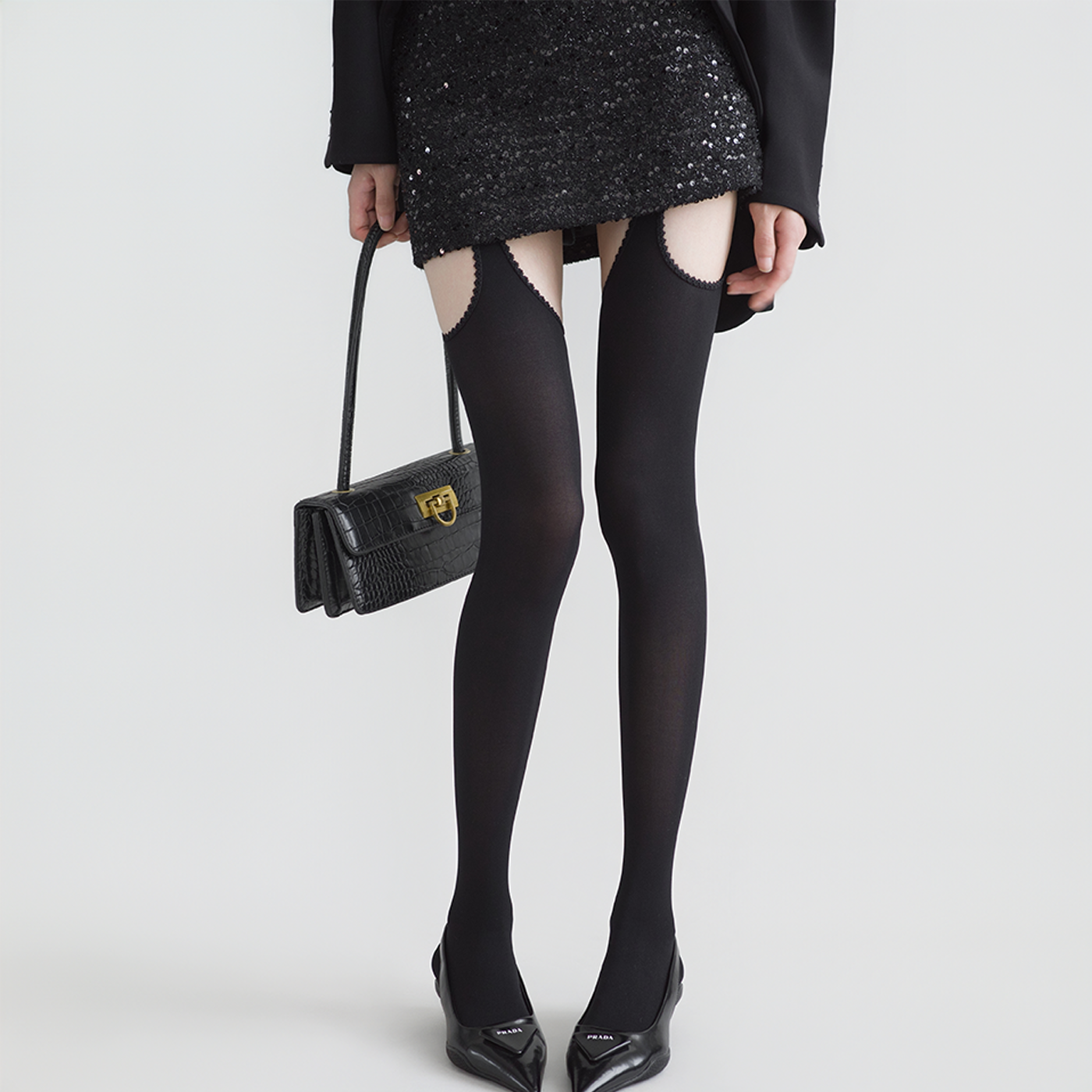 夜间教习室一体式吊带袜女夏薄款天鹅绒黑色长筒丝袜性感过膝白丝